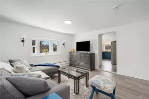 99 River Vue Ave, Warwick, RI 02889 - Photo 5