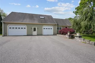 26 Ridgeside Ln, Tiverton, RI 02878 - Photo 3
