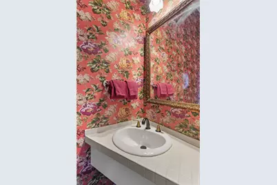 43 Old Beach Road, Newport, RI 02840 - Photo 19