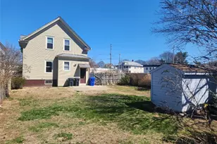 164 Morris Ave, Pawtucket, RI 02860 - Photo 5