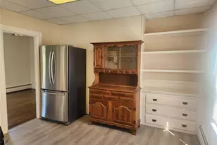 164 Morris Ave, Pawtucket, RI 02860 - Photo 13