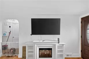 80 Dewey Ave, Pawtucket, RI 02861 - Photo 7