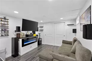 80 Dewey Ave, Pawtucket, RI 02861 - Photo 29