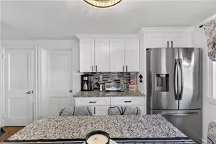 80 Dewey Ave, Pawtucket, RI 02861 - Photo 7