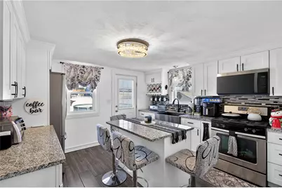 80 Dewey Avenue, Pawtucket, RI 02861 - Photo 11