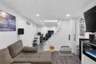 80 Dewey Ave, Pawtucket, RI 02861 - Photo 31