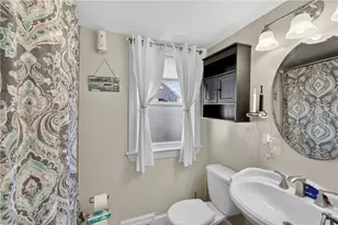 80 Dewey Ave, Pawtucket, RI 02861 - Photo 21