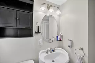 80 Dewey Ave, Pawtucket, RI 02861 - Photo 19