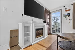 80 Dewey Ave, Pawtucket, RI 02861 - Photo 9