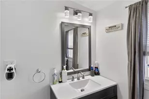 80 Dewey Ave, Pawtucket, RI 02861 - Photo 41