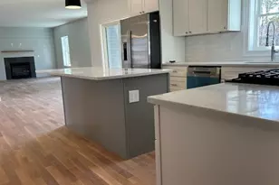 20 Doreen Ct, Cranston, RI 02921 - Photo 5