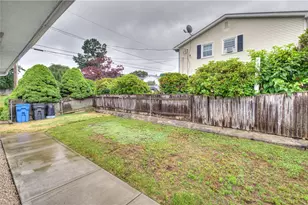75 Selma St, Cranston, RI 02920 - Photo 35