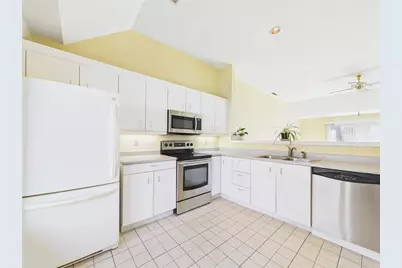 4 Meadowbrook Way, Narragansett, RI 02882 - Photo 5