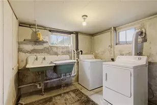 68 Old Fort Rd, Newport, RI 02840 - Photo 33