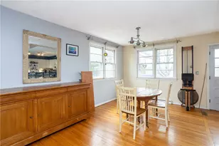 37 Squantum Dr, Middletown, RI 02842 - Photo 9
