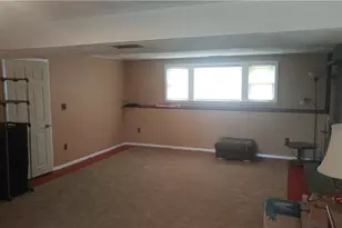 37 Squantum Dr, Middletown, RI 02842 - Photo 21
