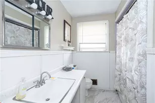 37 Squantum Dr, Middletown, RI 02842 - Photo 17