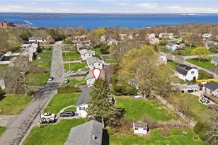 37 Squantum Dr, Middletown, RI 02842 - Photo 29