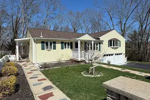 366 Aylsworth Ave, Woonsocket, RI 02895 - Photo 1