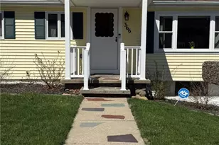 366 Aylsworth Ave, Woonsocket, RI 02895 - Photo 3