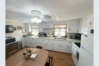 366 Aylsworth Avenue, Woonsocket, RI 02895 - Photo 5