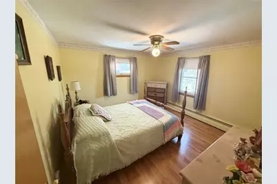 366 Aylsworth Avenue, Woonsocket, RI 02895 - Photo 9