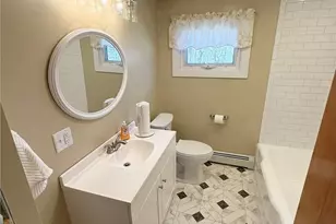 366 Aylsworth Ave, Woonsocket, RI 02895 - Photo 11