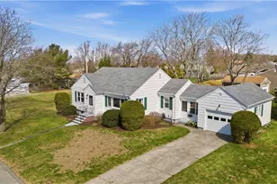 24 Kearns Ave, Tiverton, RI 02878 - Photo 3
