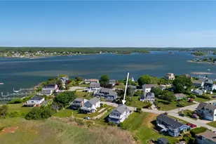 18 Starfish Dr, Narragansett, RI 02882 - Photo 1