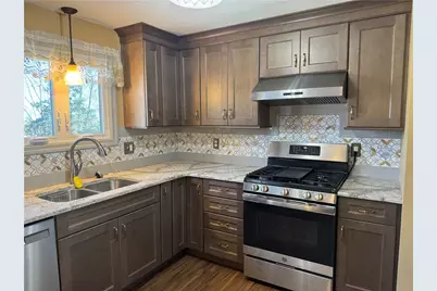 37 N Fairview Street, Johnston, RI 02919 - Photo 3