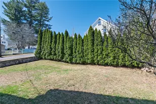 708 3rd Ave, Woonsocket, RI 02895 - Photo 39