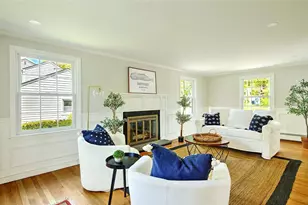 18 Chantilly Dr, Barrington, RI 02806 - Photo 15