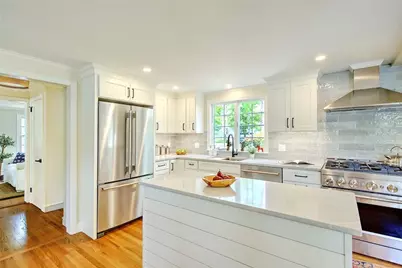 18 Chantilly Drive, Barrington, RI 02806 - Photo 9