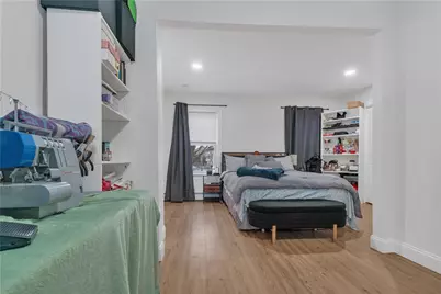 215 Kenyon Avenue, Pawtucket, RI 02861 - Photo 23