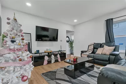 215 Kenyon Avenue, Pawtucket, RI 02861 - Photo 19