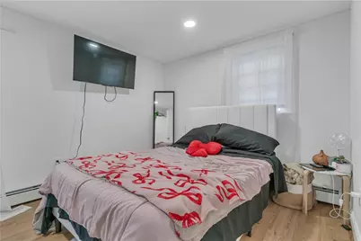 215 Kenyon Avenue, Pawtucket, RI 02861 - Photo 17