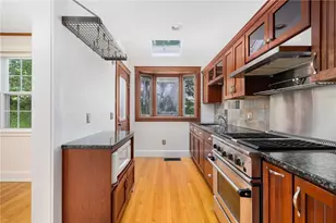 81 Old Fort Rd, Newport, RI 02840 - Photo 15