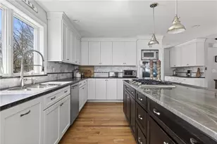 110 Seaview Ave, North Kingstown, RI 02852 - Photo 21