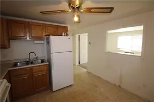 58 River St, West Warwick, RI 02893 - Photo 3