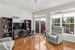 31 Chatham Rd, South Kingstown, RI 02879 - Photo 7