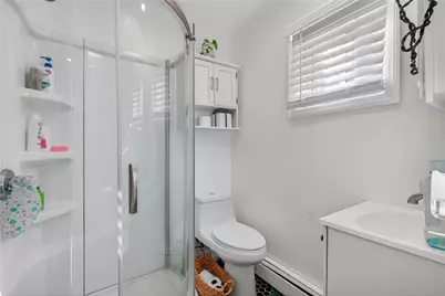 70 Glenwood Avenue, Cranston, RI 02910 - Photo 11