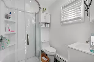 70 Glenwood Ave, Cranston, RI 02910 - Photo 11