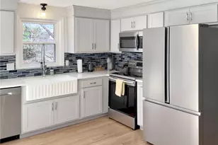 89 Narrow Ln, Charlestown, RI 02813 - Photo 3