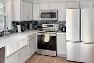 89 Narrow Ln, Charlestown, RI 02813 - Photo 5