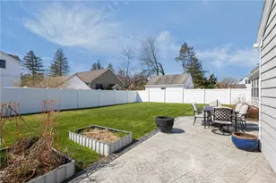 21 Belgrade Ave, Pawtucket, RI 02861 - Photo 23