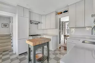 225 5th St, Providence, RI 02906 - Photo 23