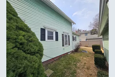 354 Woodruff Avenue, South Kingstown, RI 02879 - Photo 5