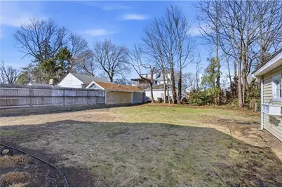 220 Vincent Avenue, East Providence, RI 02914 - Photo 23