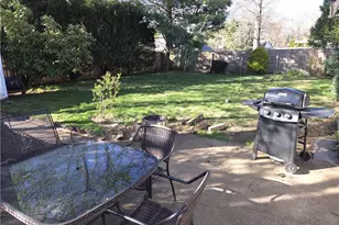 27 Torrington Dr, Warwick, RI 02889 - Photo 11