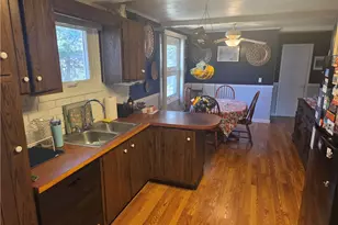 27 Torrington Dr, Warwick, RI 02889 - Photo 5